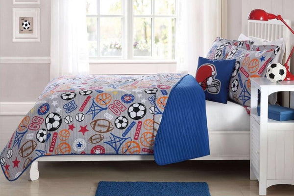 SUPERSTAR FOOTBALL, SOCCER TWIN SIZE QUILT WITH PILLOW SHAM AND DECORATOR PILLOW